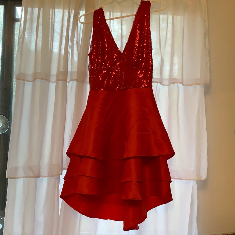 Red sparkled V-neck dress